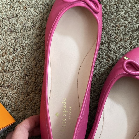 Beautiful and Fun Kate Spade Flats - Picture 5 of 5